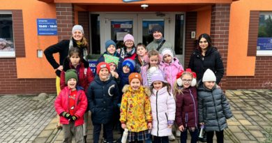 Another Visit to the Local Dog Shelter with the Pet Club Students