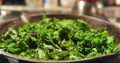 The Weeknight Rush, Kale, and a Sneaky Mom Win