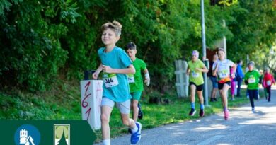 Cross country team races for the first time!